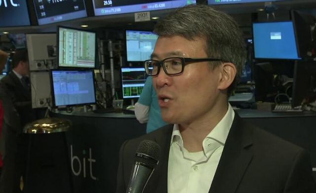 智能手环制造商Fitbit纽交所上市 首日涨近50%