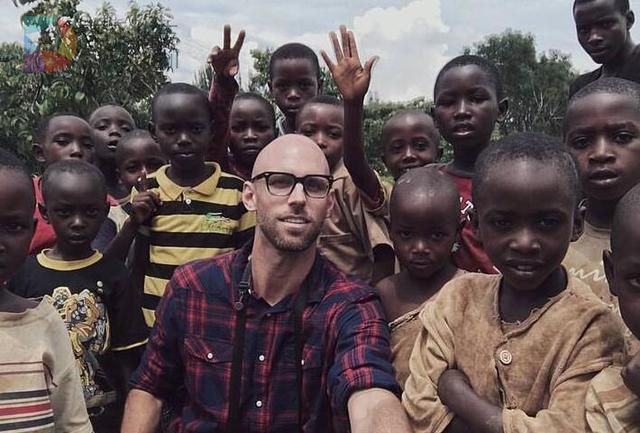 深圳小牌手机解决黑人自拍难题 占领非洲40%市场