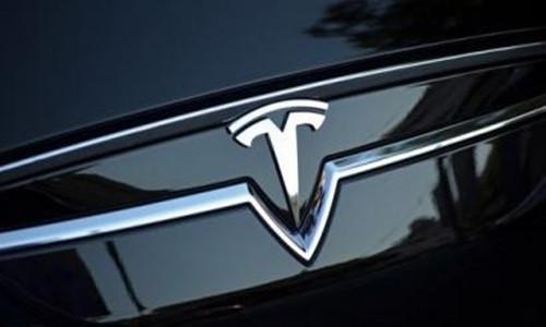 为改善雾霾问题 法国经济财政部长力邀特斯拉去法国发展