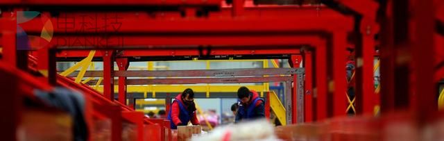 电商增长放慢以后，京东最近都在忙什么？