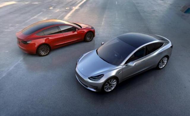 特斯拉第四季度净亏损1.21亿美元 同比收窄