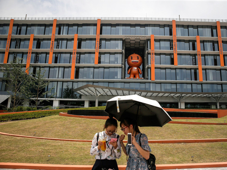 中国消费者网上买个不停 阿里新一季营收有望增长50%