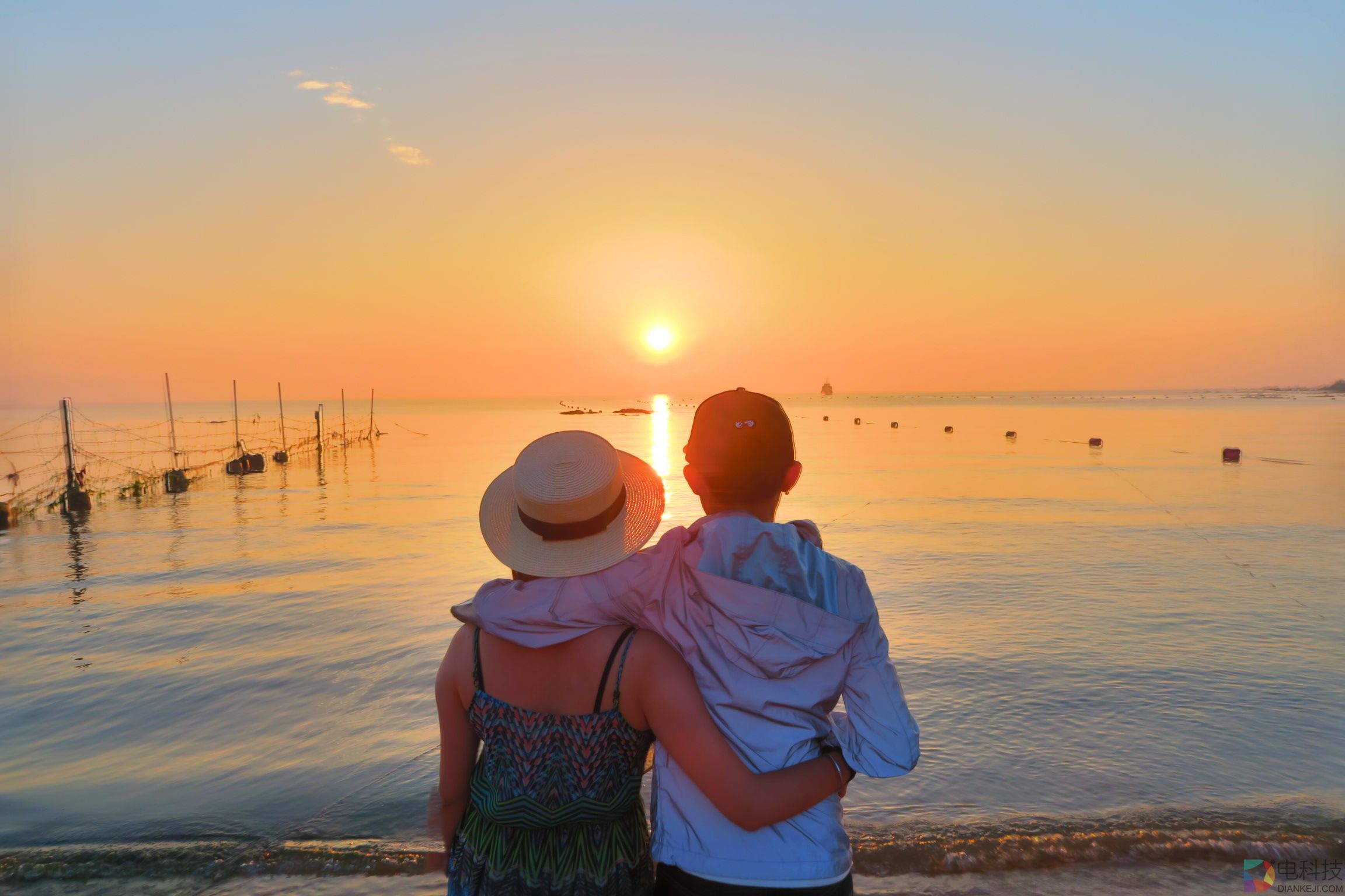 豆豆和佳佳 798的下午，酸奶、冰淇淋和艳阳高照