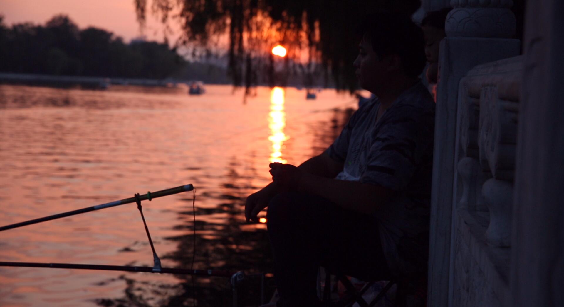 海上花系列2：晨起暮落 后海有着你没见过的许多景色