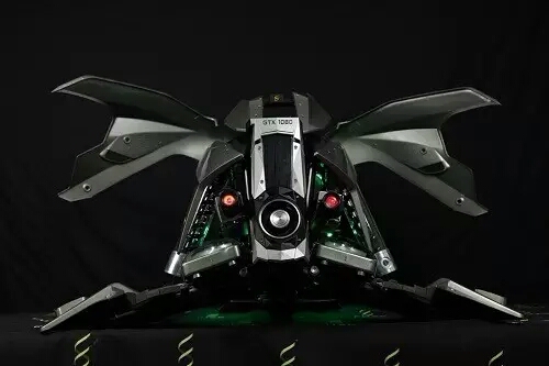 装置艺术诞生100年后，一个中国人在电脑机箱上接过杜尚衣钵