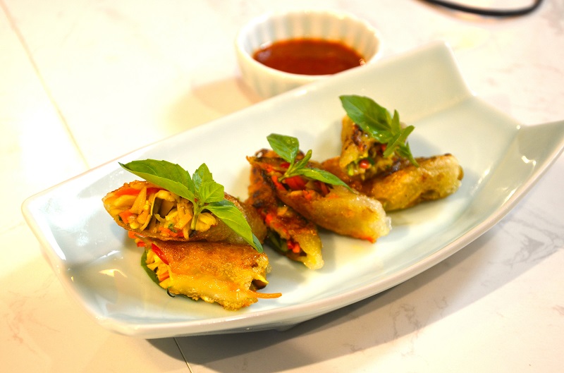 同仁堂高管转行做健康素食，为了那碗自然鲜汤，大厨足足吊了十个小时