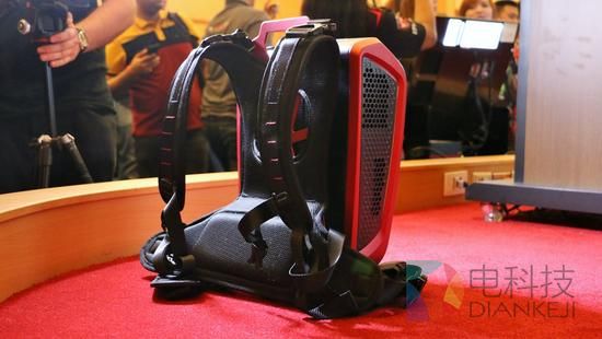 国外VR体验馆推出无线VR定位方案 告别数据线