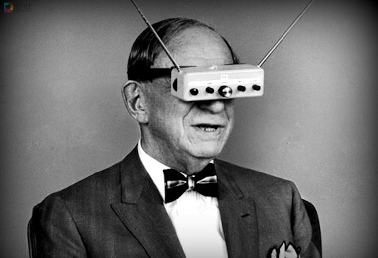 回到 50 年前，VR 眼镜长什么样子？
