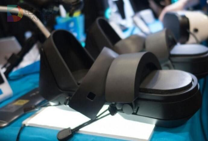 日本万元“VR凉鞋”亮相 穿上会有奇妙的触觉感觉