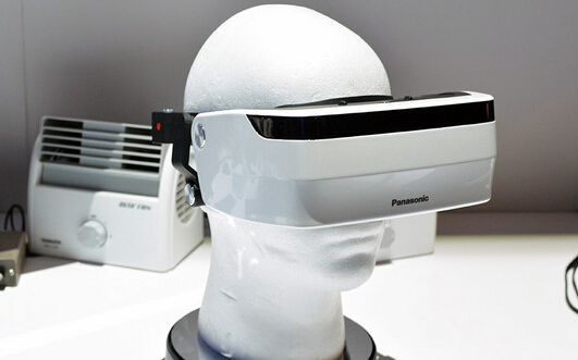 220 度超宽视野 松下CES展示新型 VR 眼镜