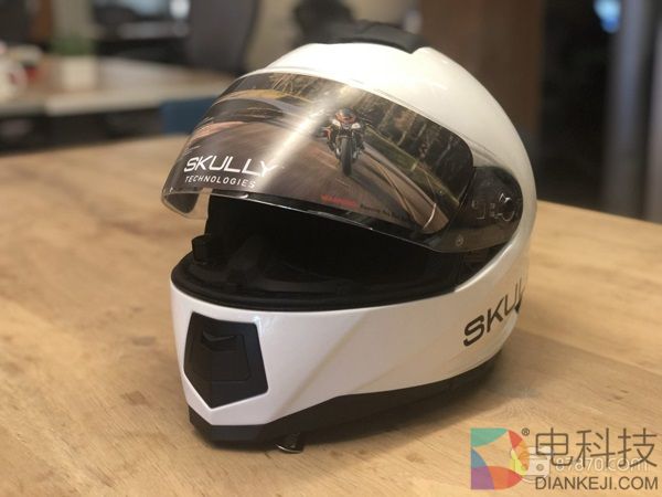 死而复生！炫酷AR智能头盔Skully开始发货