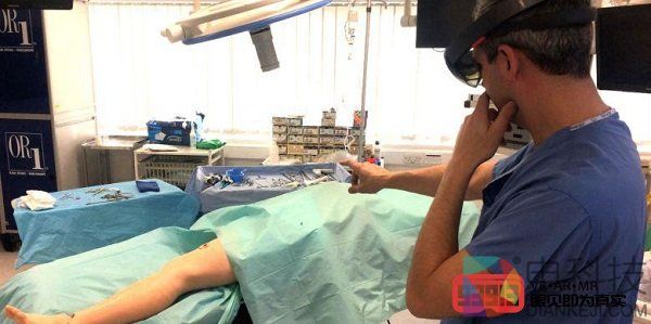 OpenSight增强现实系统是首个HoloLens医疗解决方案