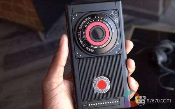 价格媲美iPhone Xs！来看外媒如何评价全球首款全息手机——RED Hydrogen One？
