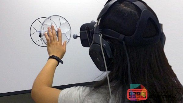 研究人员为无需穿戴设备的VR触觉反馈提供解决方案