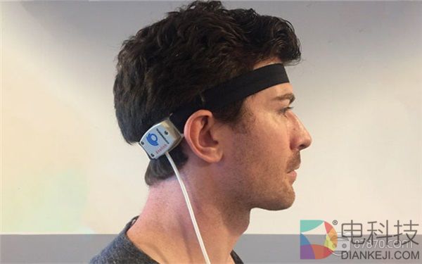 VR Motion和捷豹路虎正在试用一种新头带，解决VR晕眩问题