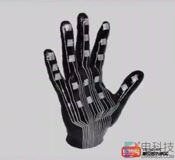 电子皮肤有助于VR/AR人机交互