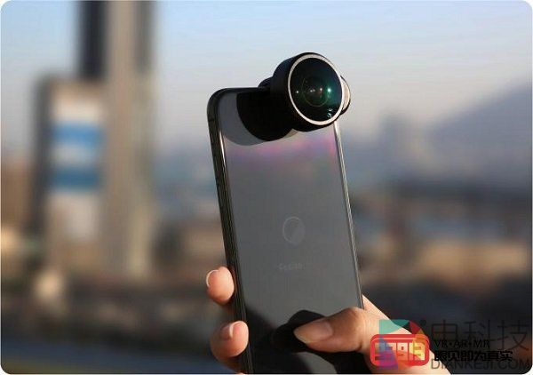 FusionLens 2.0全景相机旨在将智能手机与相机功能融合