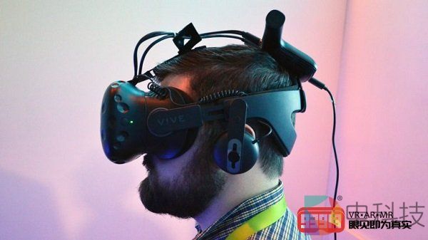 CES 2019：DisplayLink展示DisplayLink XR无线适配器参考设计