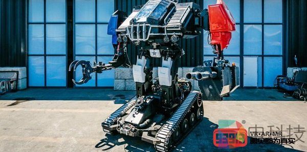 可在VR游戏中攻击现实人类 格斗机器人面世