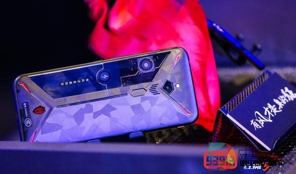 GMIC大会努比亚旗舰Z20亮相公布最新VR游戏技术