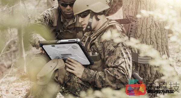 美军在战斗中使用免提AR来探测射频波