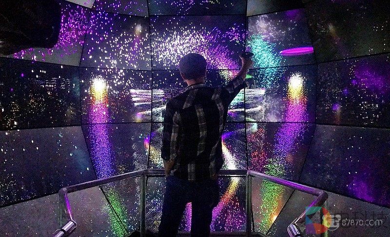 采用70个4K显示屏，高通研究所打造5亿级像素VR空间