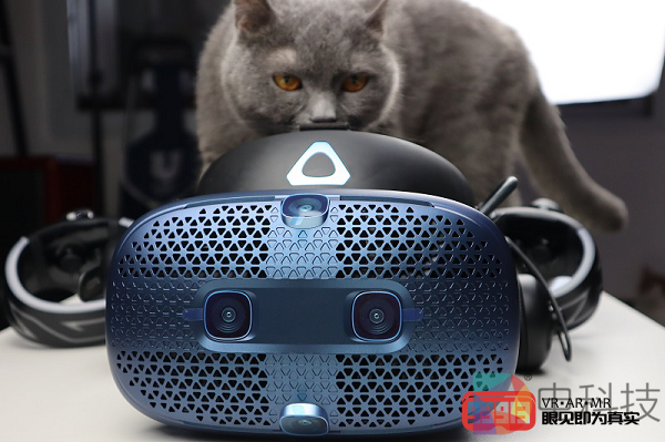 极简设计与舒适体验：HTC Vive Cosmos评测之外观篇