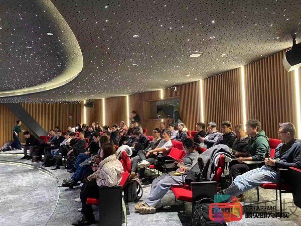 左手AI，右手AR：让每个开发者成为创造世界的艺术家