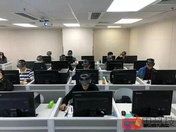 疫情对话VR产业：让虚拟更加现实