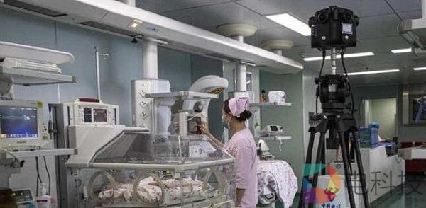 陕西首个新生儿5G+VR探视平台上线 戴上VR眼镜看宝宝