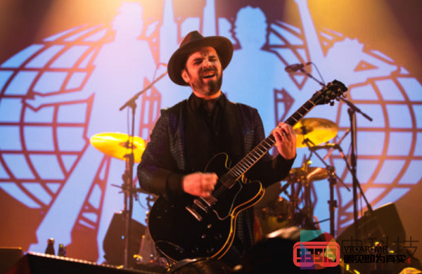 英国Supergrass乐队与美国鹅岛啤酒公司合作推出VR演唱会