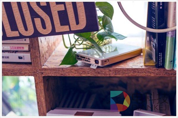 酷乐视新Q6！口袋里的60寸手机伴侣