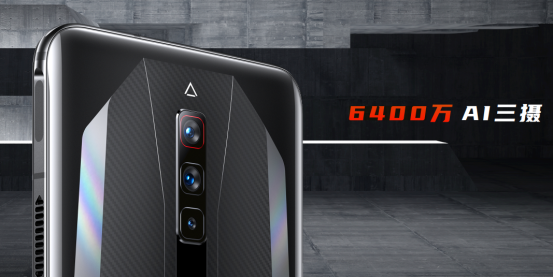 腾讯红魔游戏手机6系列产品稿】165Hz高刷屏幕18G内存自带风扇！腾讯红魔游戏手机6系列发布3799元起！5819.p