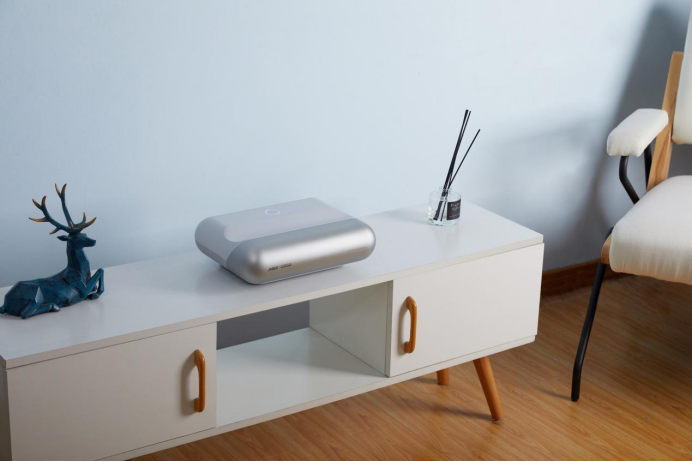 【产品 新闻稿】坚果智慧墙O1惊艳亮相，超近距投影让美好生活&ldquo;近&rdquo;入想象_F2276.png