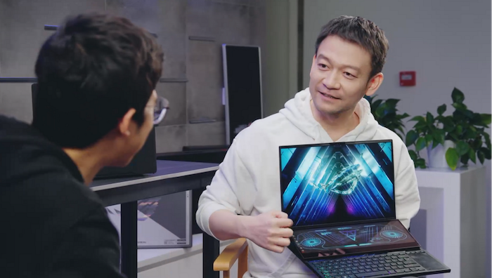  流浪地球导演郭帆出席ROG2023发布会