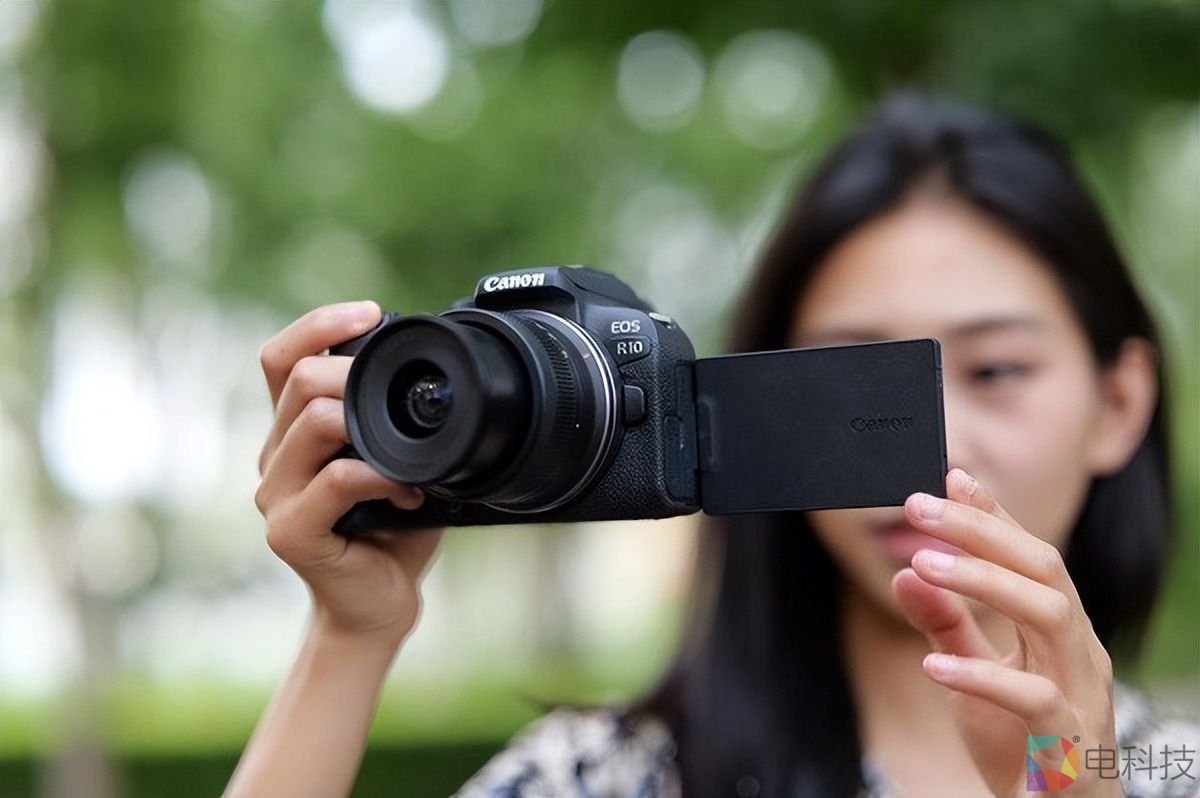 佳能EOS R10