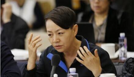 小鲜肉被炮轰不敬业拿钱多 这锅背得冤不冤？