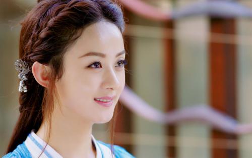 传闻十月黑赵丽颖，迪奥或成第一刀