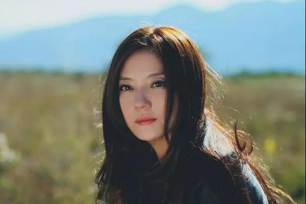 赵薇将被百名投资人起诉，面临巨赔！明星资本忽悠散户的日子到头了！