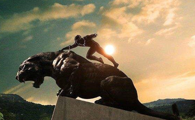 首周票房破4亿！做成“漫威有嘻哈”的《黑豹》依旧是吸金利器