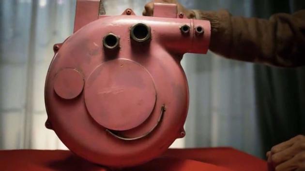 《小猪佩奇过大年》宣传片引热议 老爷爷打造硬核佩奇