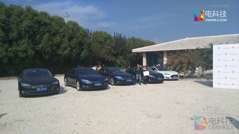 特斯拉发布新系统在中国推送升级 将带来自动驾驶
