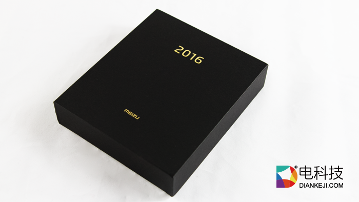 魅族新年日历图赏：过去一年产量真高