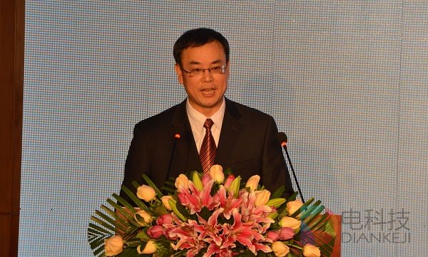 2016中国平板显示产业趋势研讨会 (4).jpg