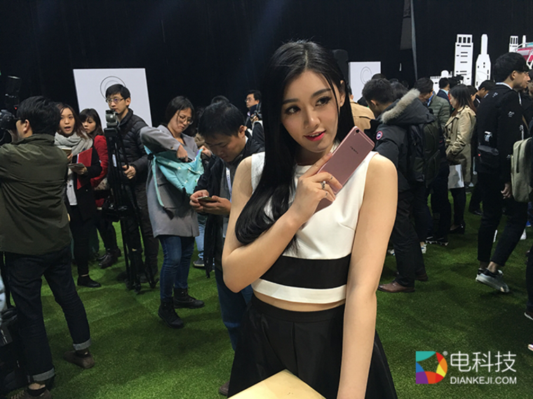 配备1600万像素臻美摄像头 OPPO R9打造自拍神器