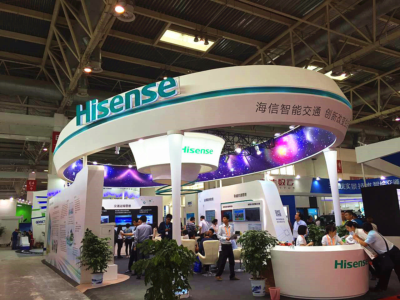 携黑科技亮相智能交通展  这是那个做电视的海信吗？