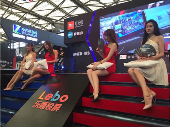 看投屏专家-乐播投屏如何携手Gameloft在CJ上用大屏玩《狂野飙车8》