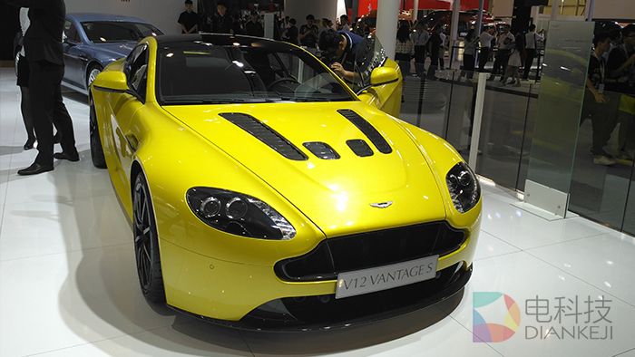 阿斯顿马丁V12 Vantage S.jpg