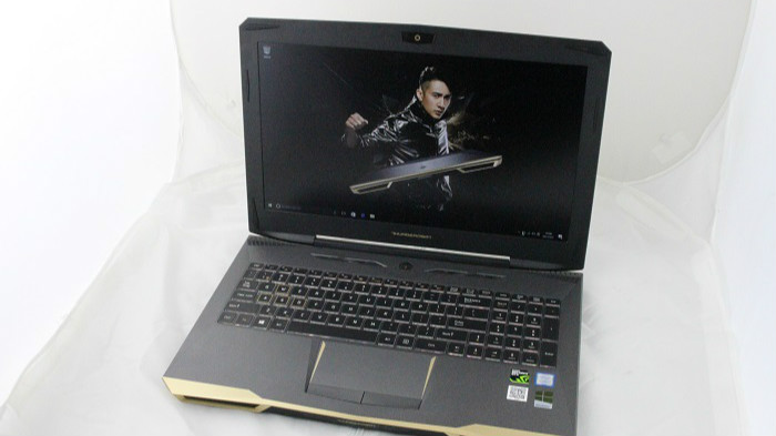 仅厚23.5mm 吴尊代言的雷神911Targa 带你告别傻大笨