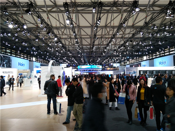 引领未来生活方式 AWE2017海尔场馆智慧感十足